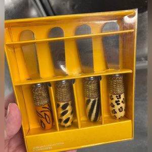 Ambiance Collection Set of 4 spreaders